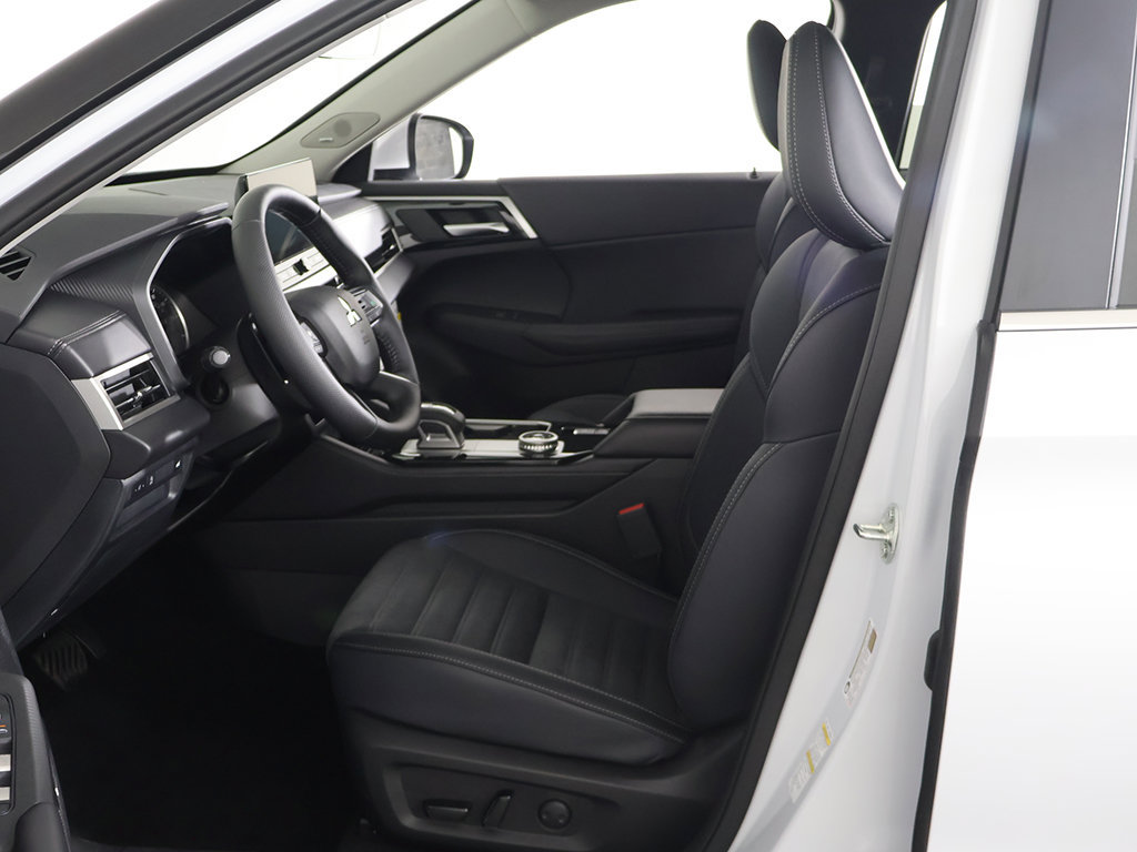 New 2026 Mitsubishi Outlander SE AWD/4WD image 28