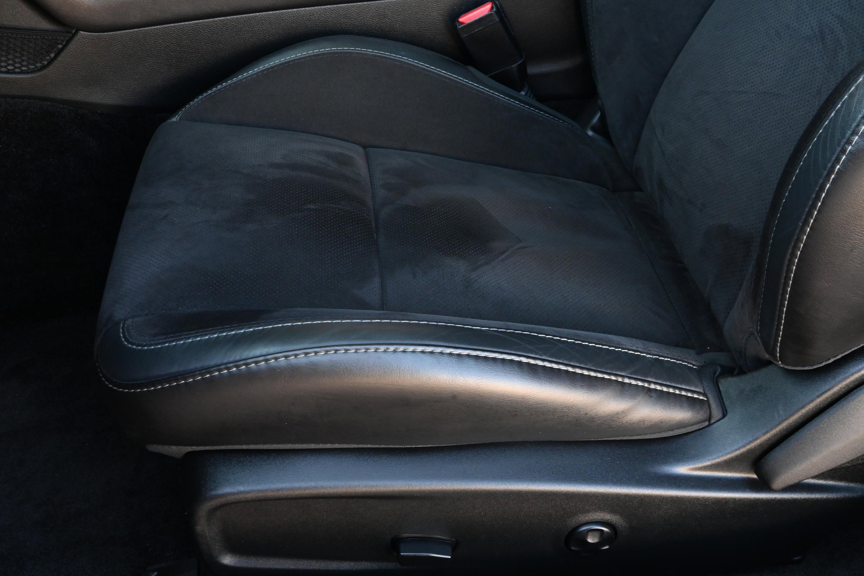 Used 2019 Dodge Challenger R/T Scat Pack w/ Shaker Package image 32