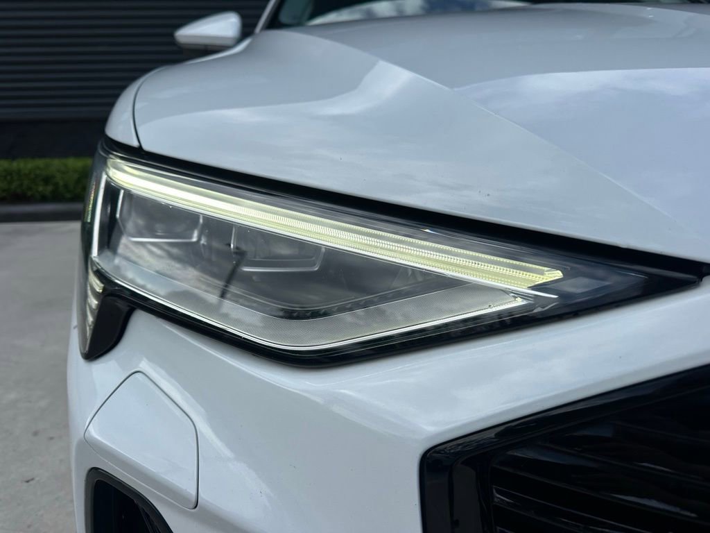 Used 2022 Audi e-tron Premium Plus w/ Premium Plus Package image 13