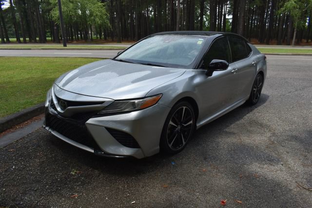 Used 2020 Toyota Camry XSE image 7