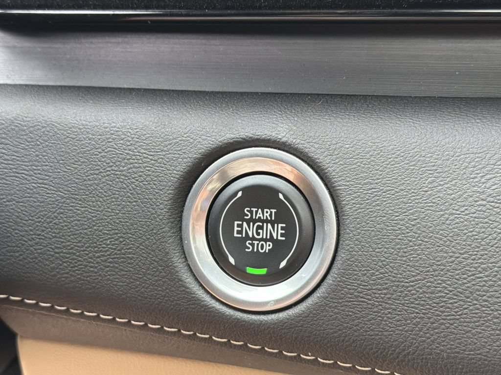 Certified 2023 Cadillac Escalade Premium Luxury RWD image 29
