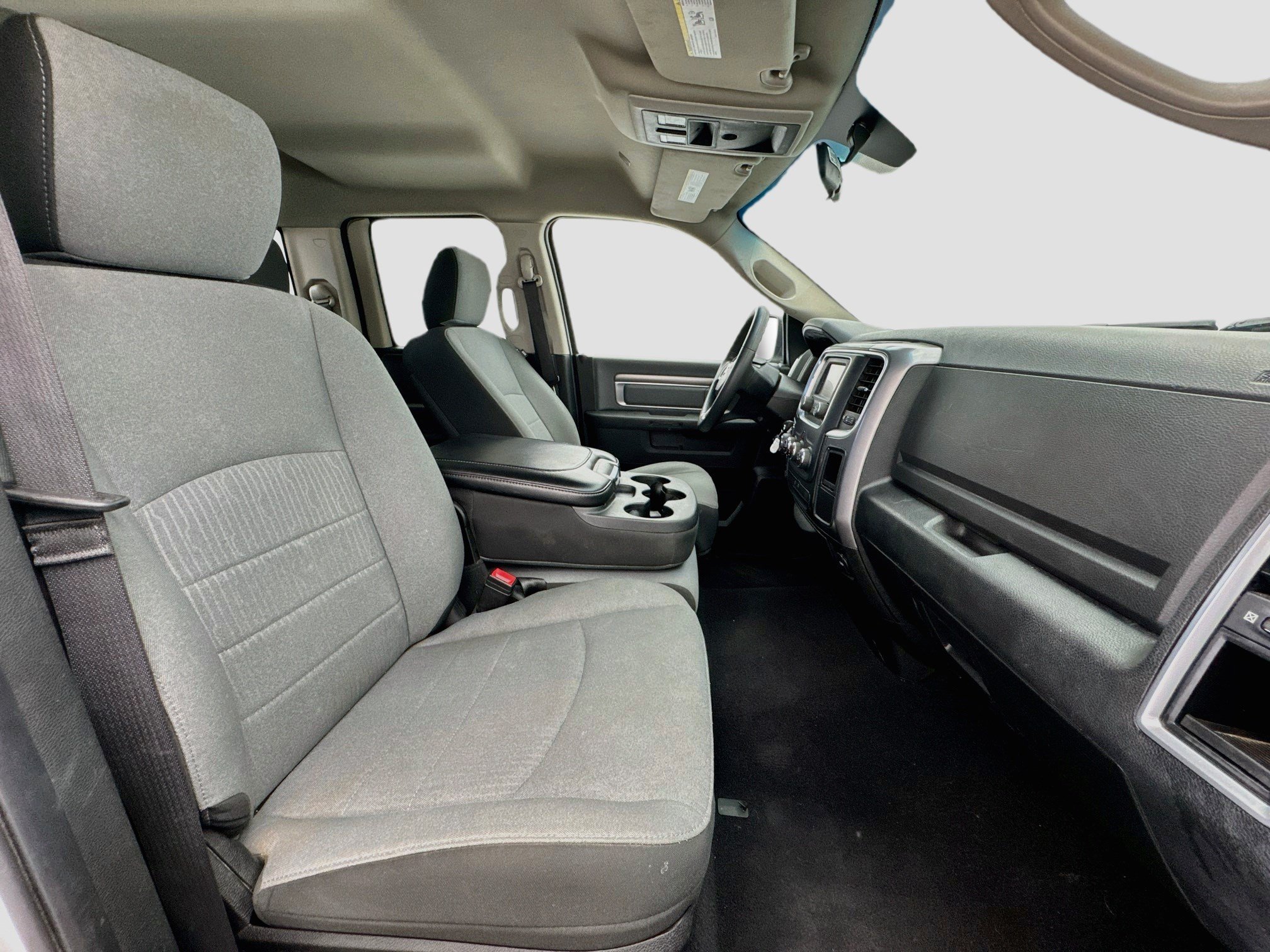 Used 2024 RAM 1500 Classic SLT AWD/4WD image 18