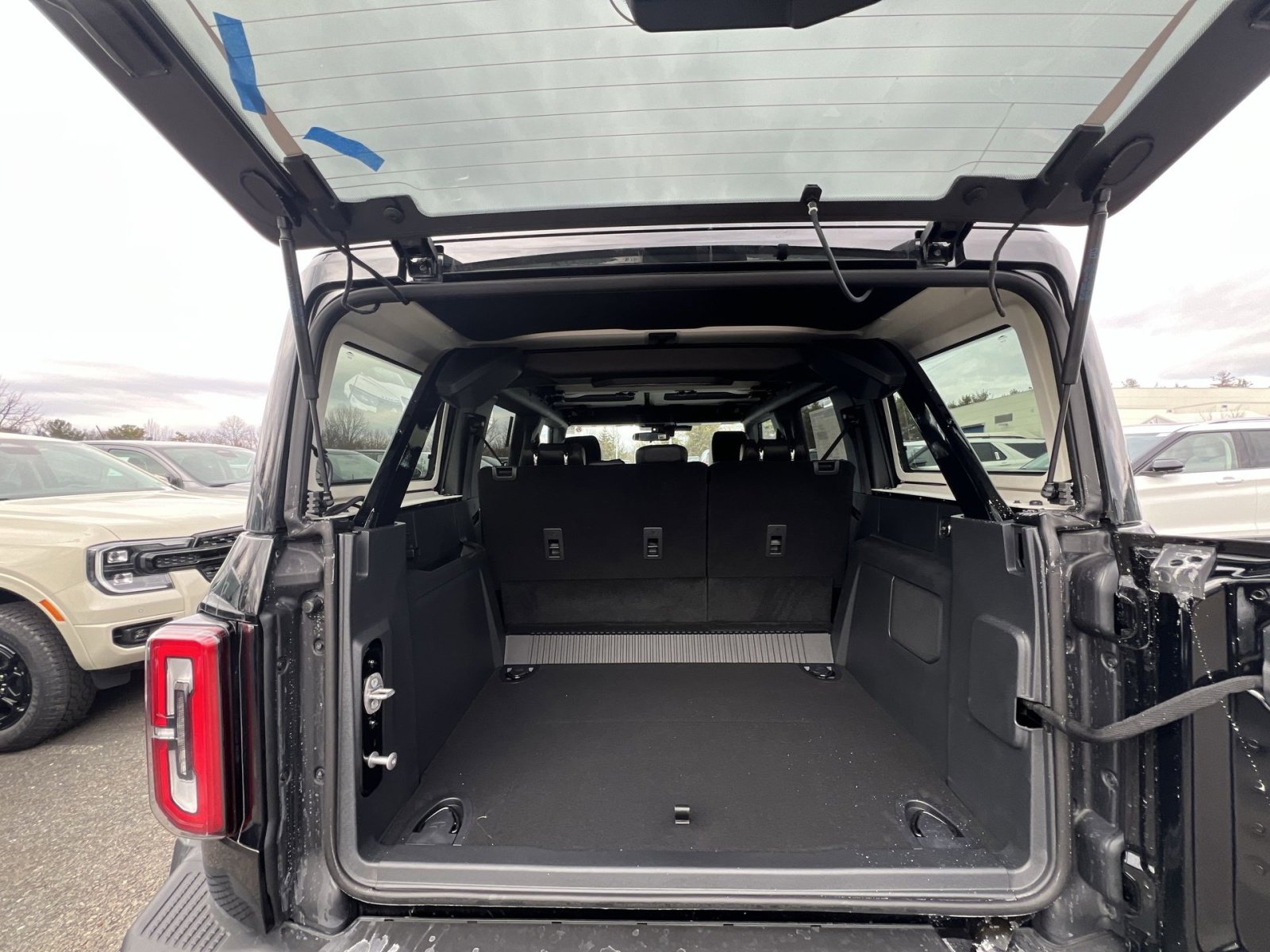 New 2025 Ford Bronco Badlands image 25