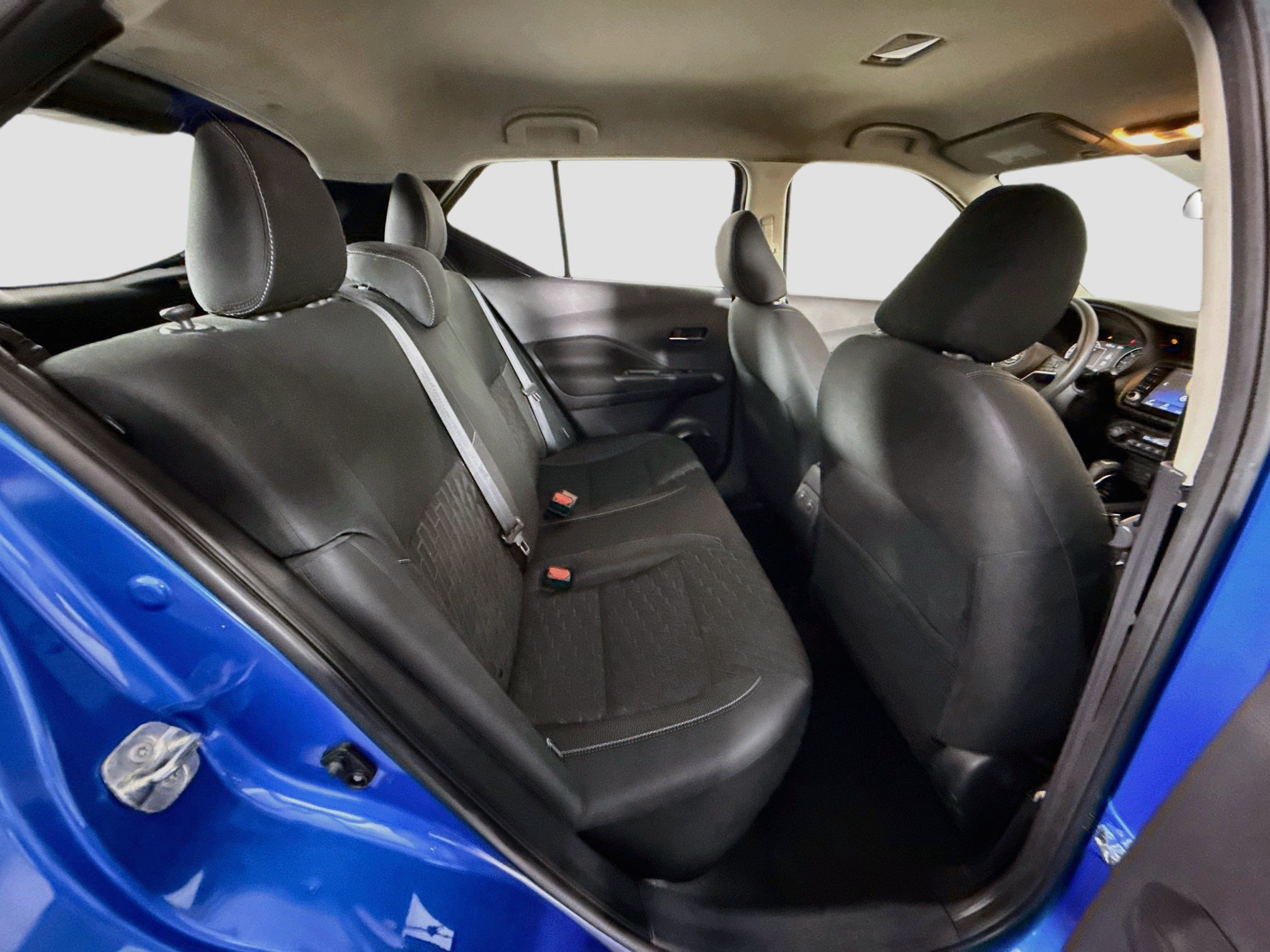 Used 2021 Nissan Kicks SV FWD image 27