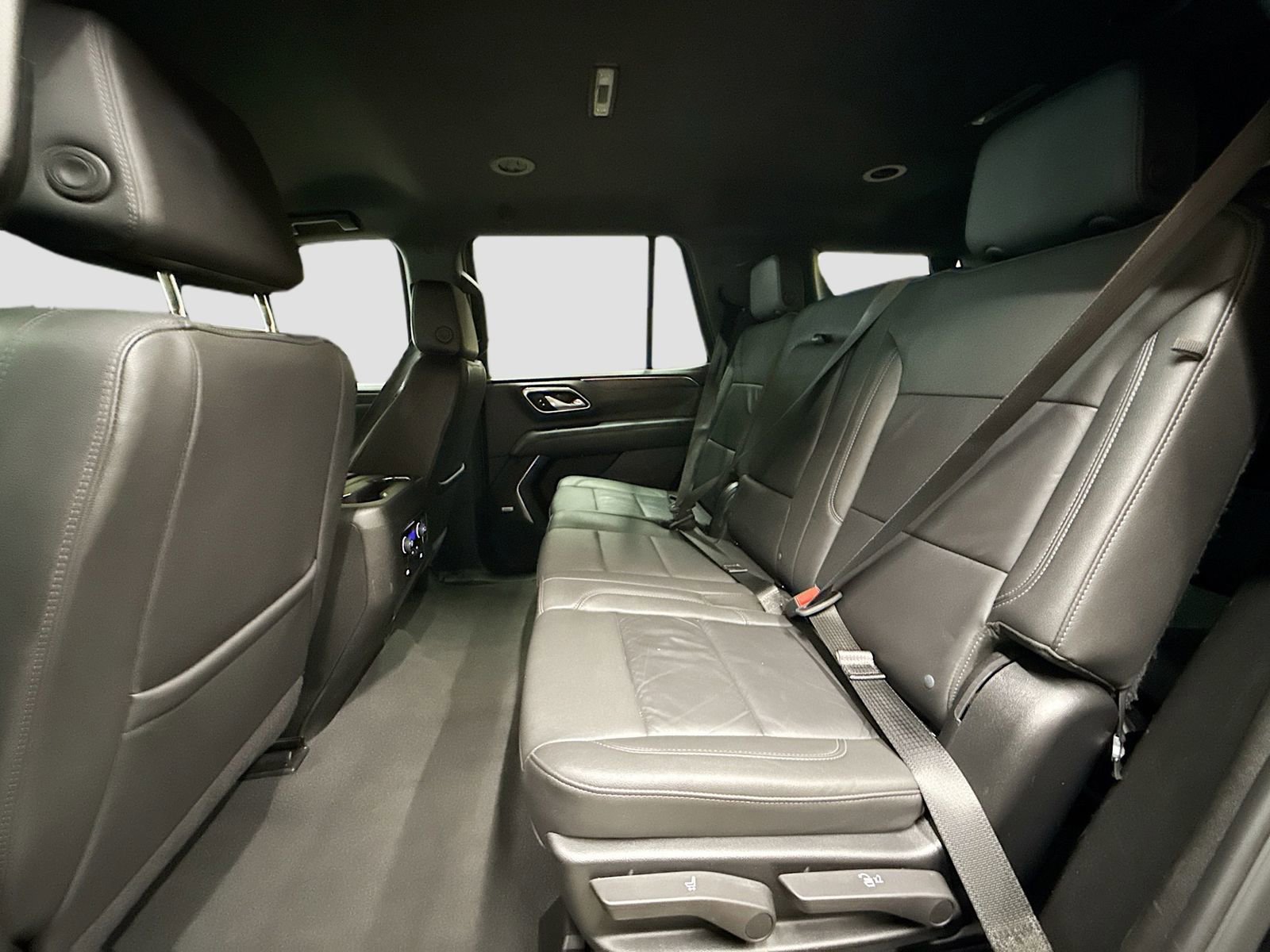 Used 2024 Chevrolet Tahoe LT AWD/4WD image 27