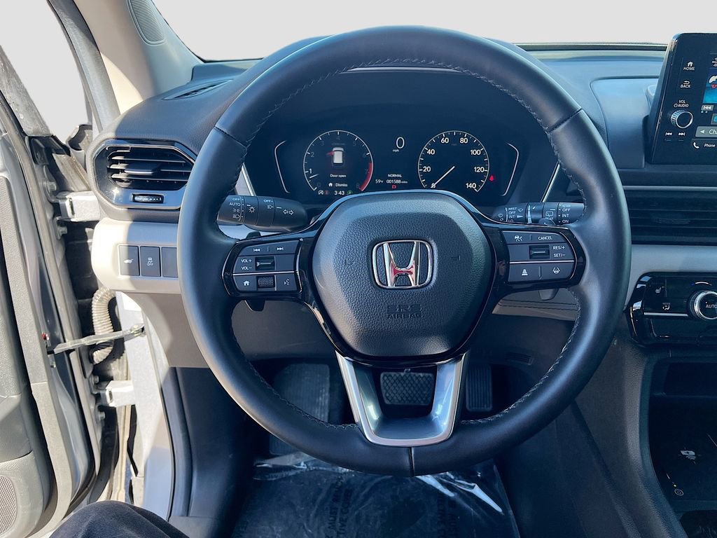 Used 2025 Honda Pilot EX-L image 11