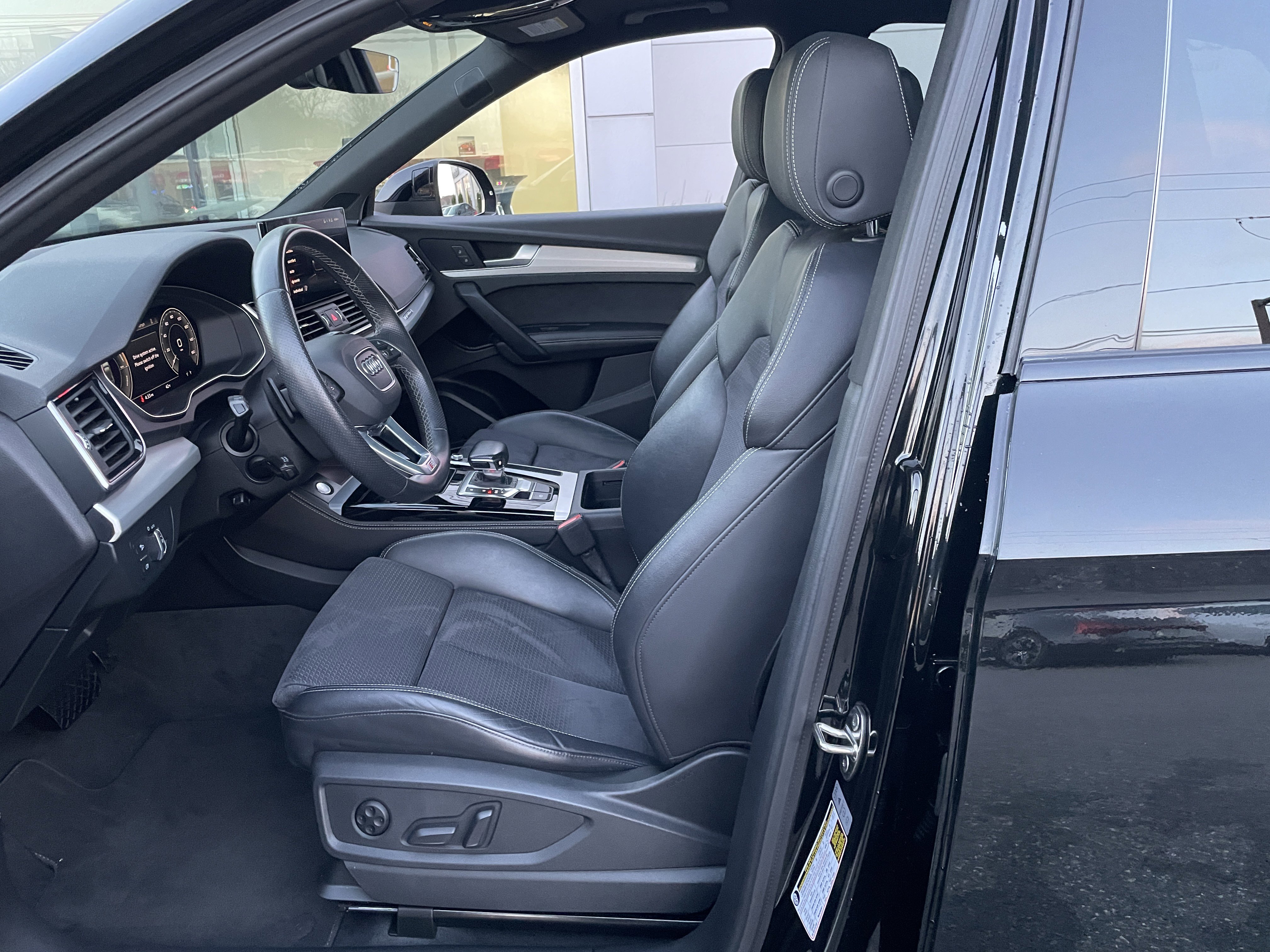 Certified 2022 Audi Q5 e Premium Plus w/ Premium Plus Package AWD/4WD image 7
