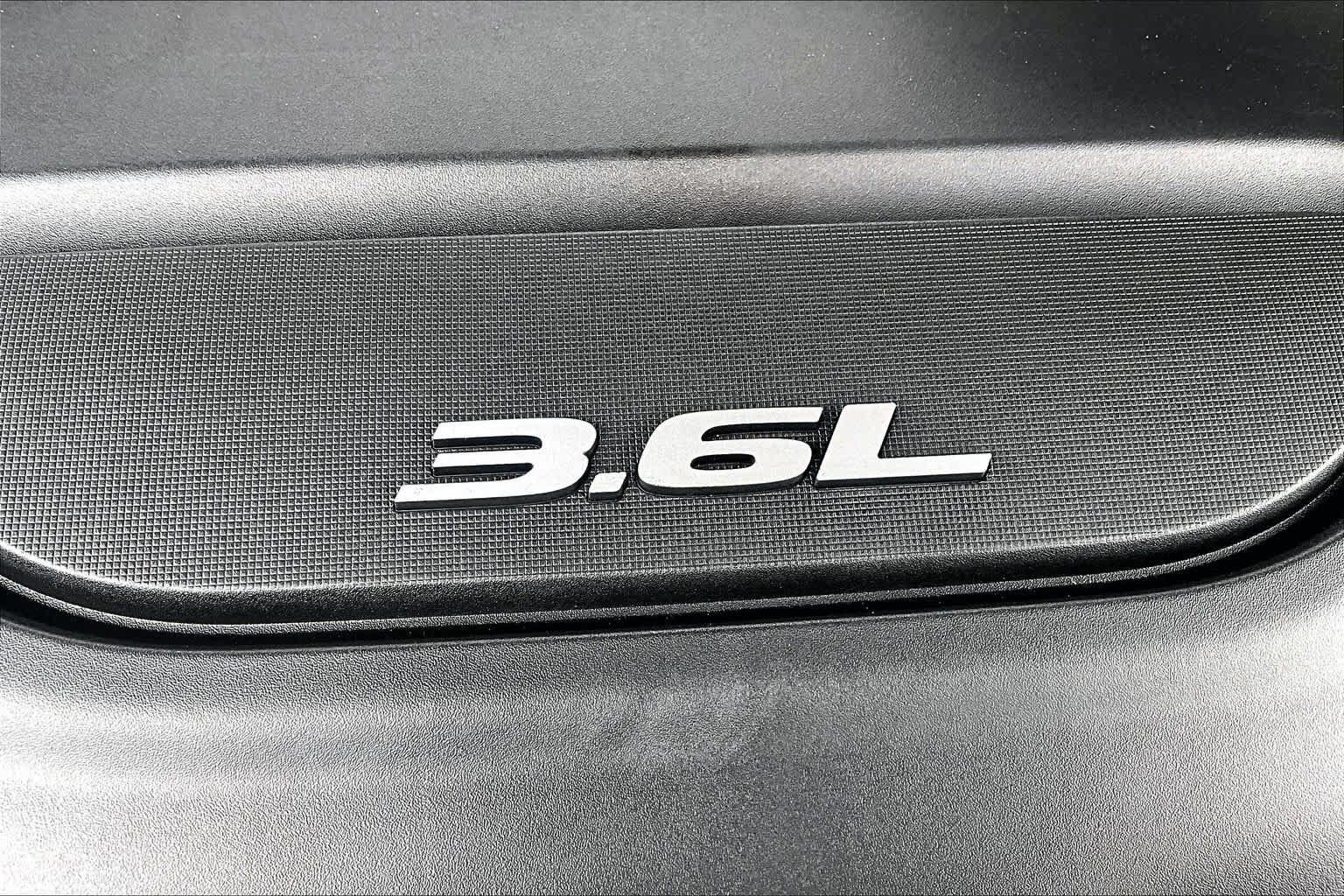 Used 2018 Chrysler Pacifica Limited w/ S Appearance Package FWD image 32