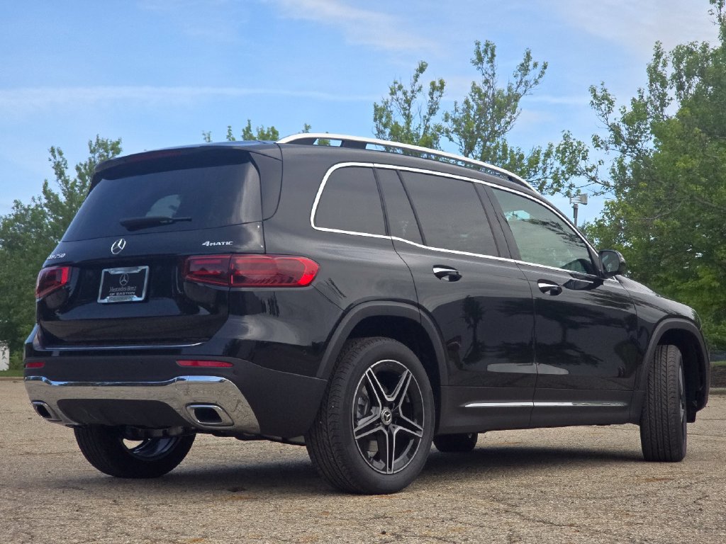 New 2026 Mercedes-Benz GLB 250 4MATIC image 16