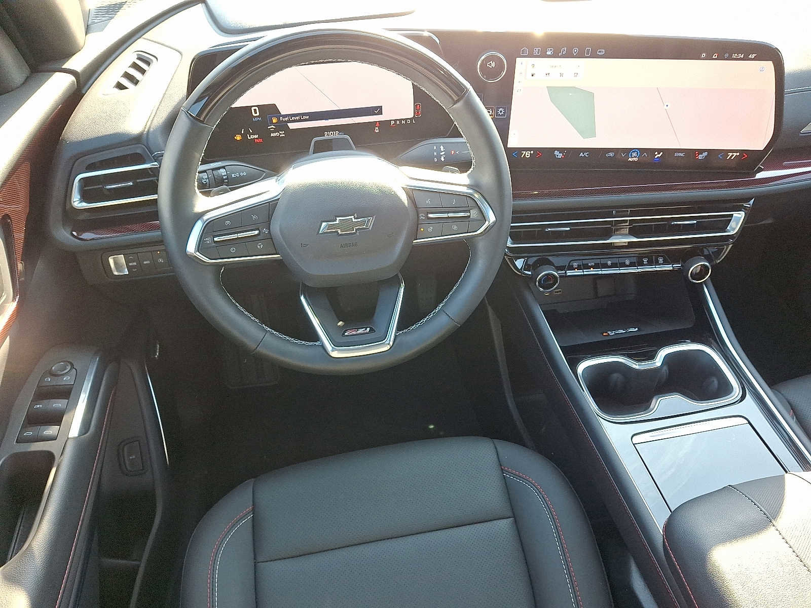 Certified 2025 Chevrolet Traverse Z71 w/ Enhanced Driving Package image 12