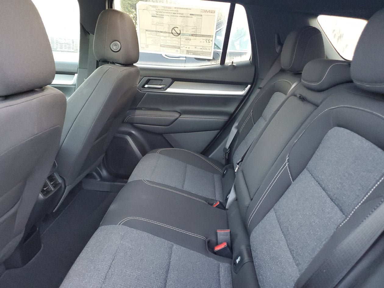 New 2026 GMC Terrain Elevation FWD image 11