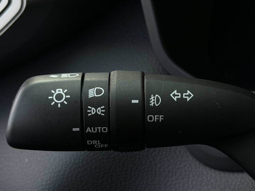 Used 2024 Toyota Tundra Limited AWD/4WD image 23