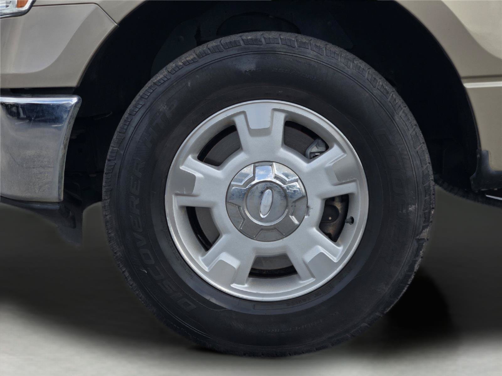 Used 2013 Ford F150 XLT w/ Mid Equipment Group RWD image 11