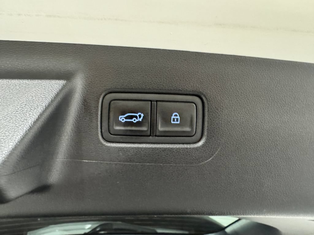 Used 2025 Hyundai Santa Fe SEL FWD image 34