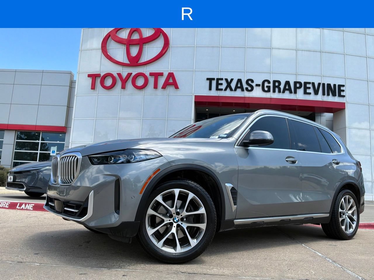 Used 2025 BMW X5 sDrive40i w/ Parking Assistance Package RWD image 2