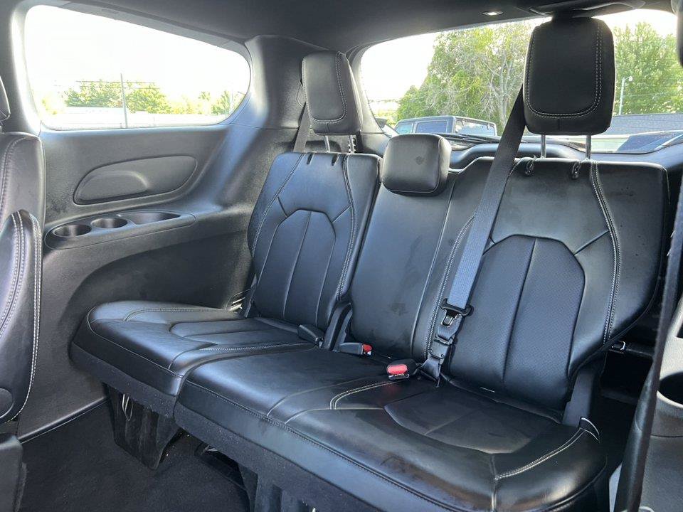 Used 2026 Chrysler Pacifica Select FWD image 5