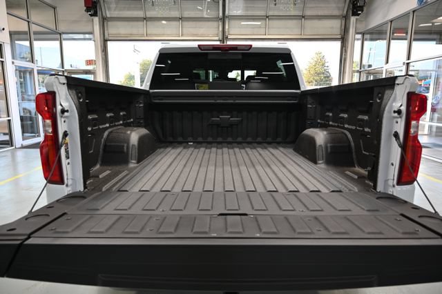 New 2026 Chevrolet Silverado 1500 High Country w/ High Country Premium Package AWD/4WD image 8