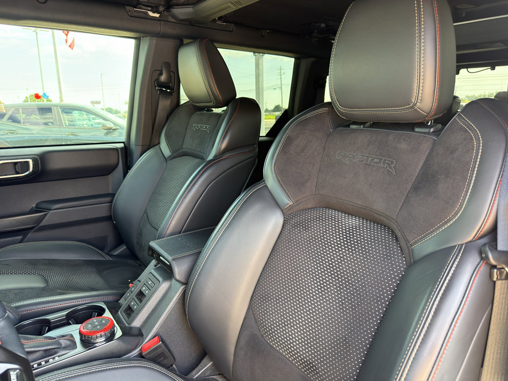 Used 2025 Ford Bronco Raptor AWD/4WD image 24