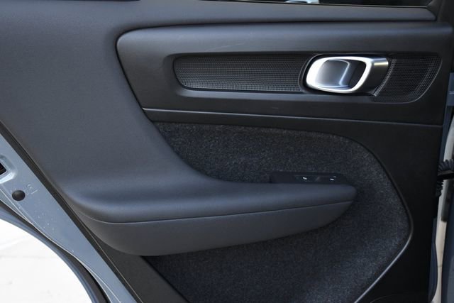 Used 2023 Volvo XC40 Recharge Plus image 26
