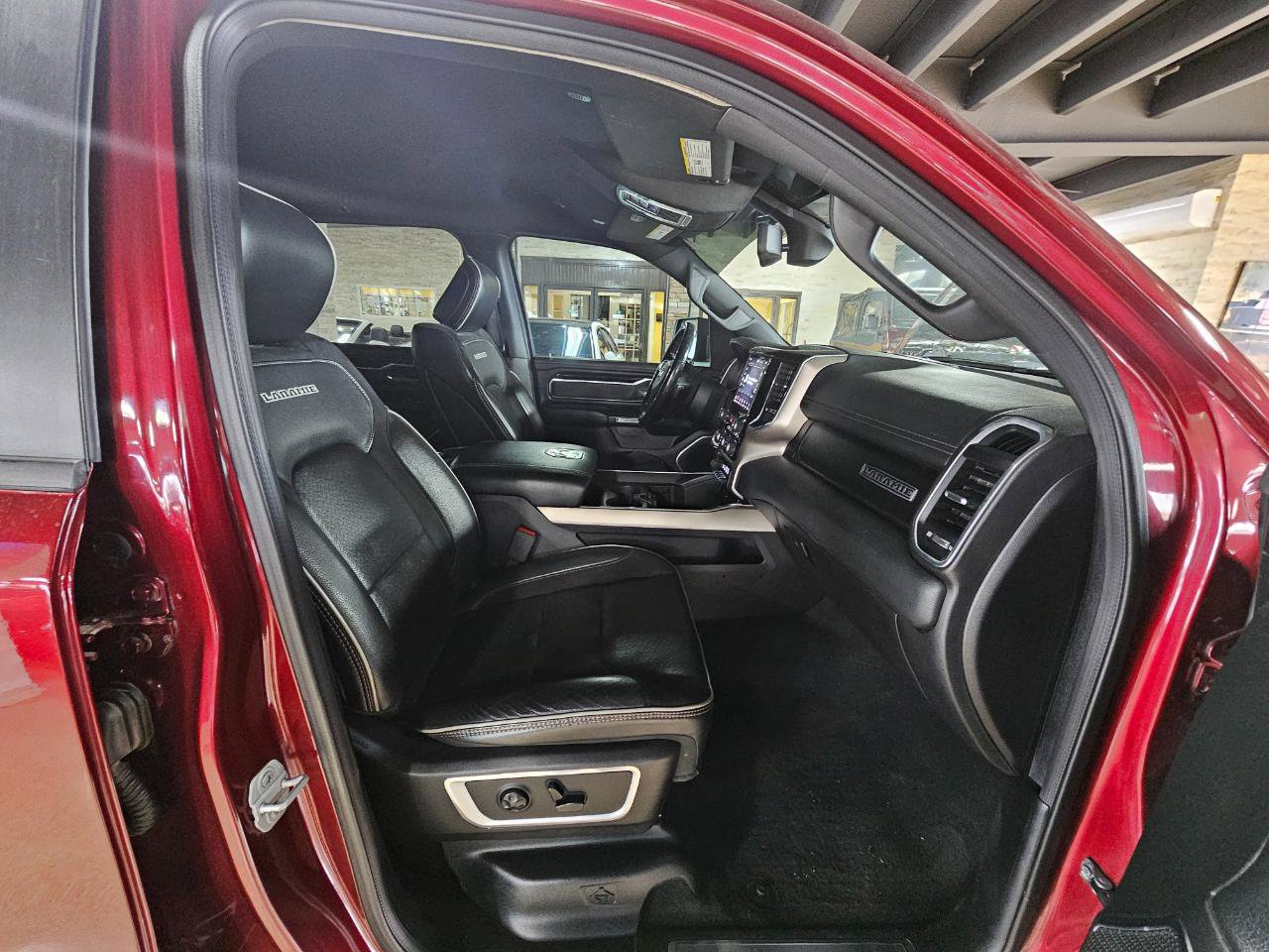 Used 2019 RAM 1500 Laramie w/ Sport Appearance Package image 13