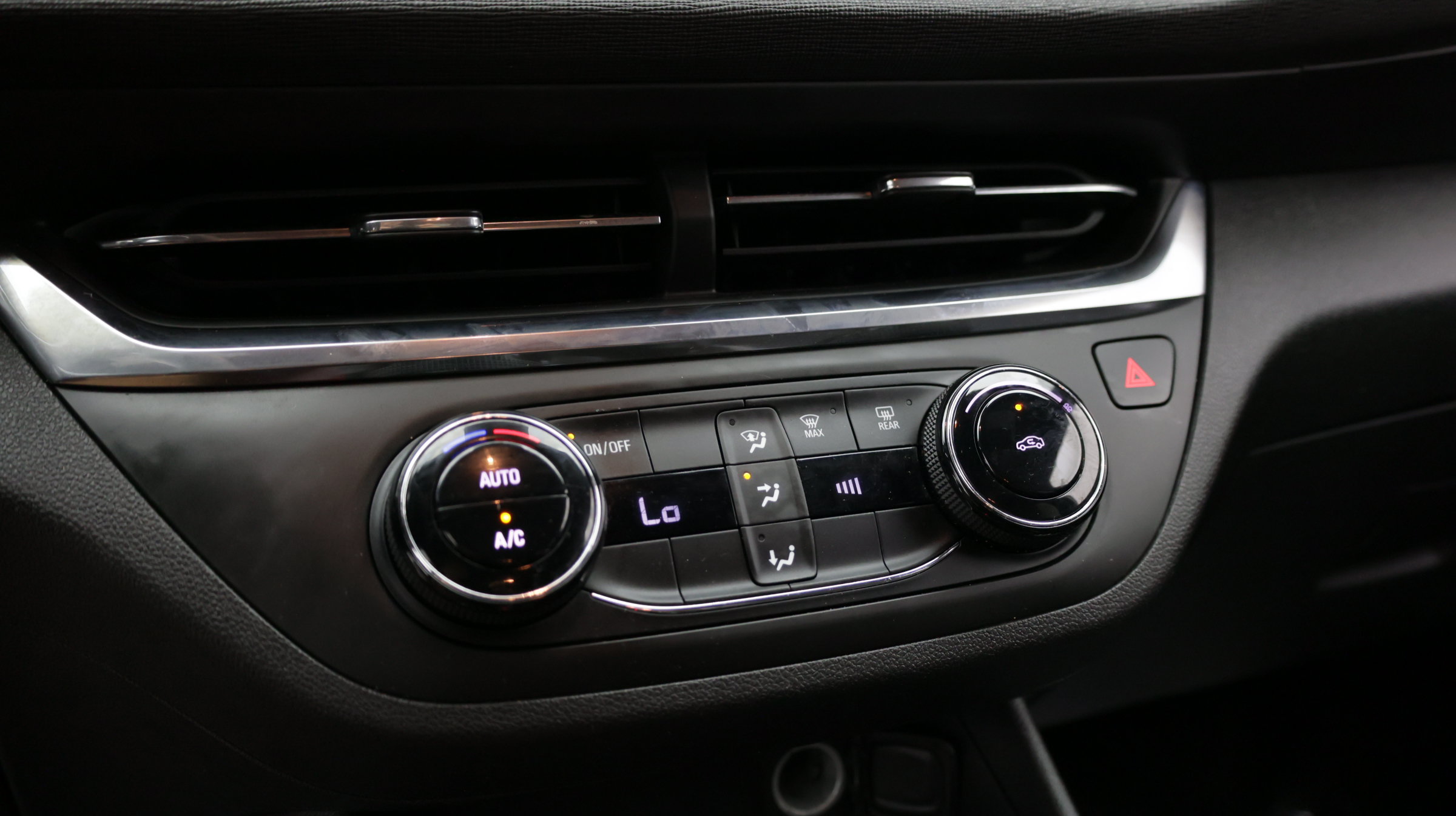 Used 2024 Buick Envista Preferred FWD image 17