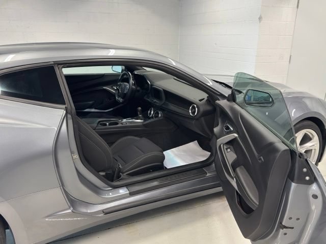 Used 2021 Chevrolet Camaro LT RWD image 12