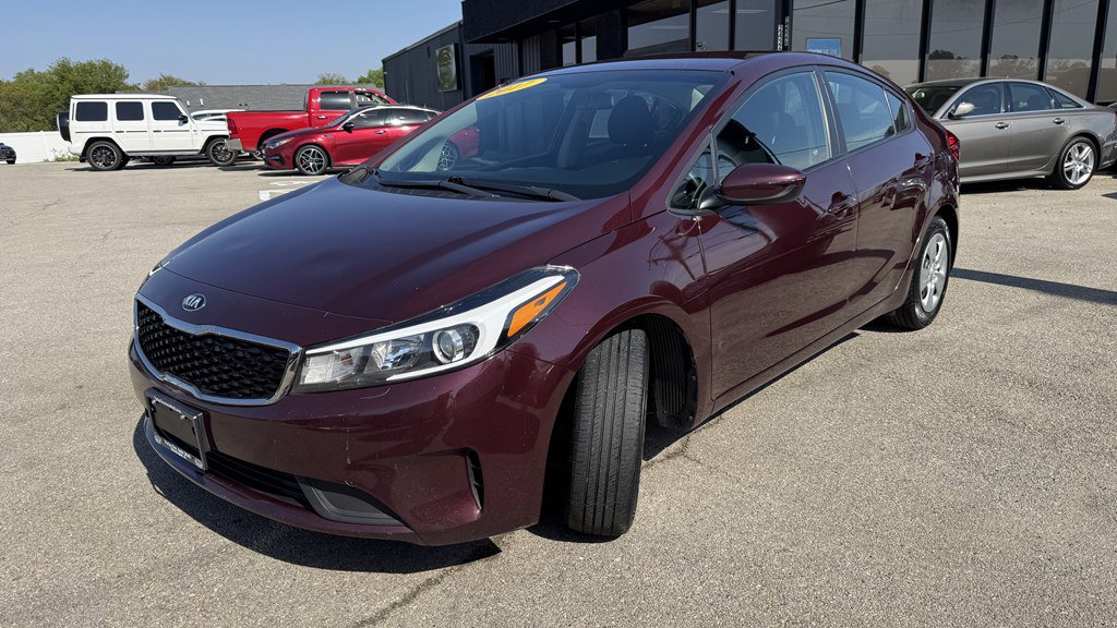 Used 2017 Kia Forte LX FWD image 4