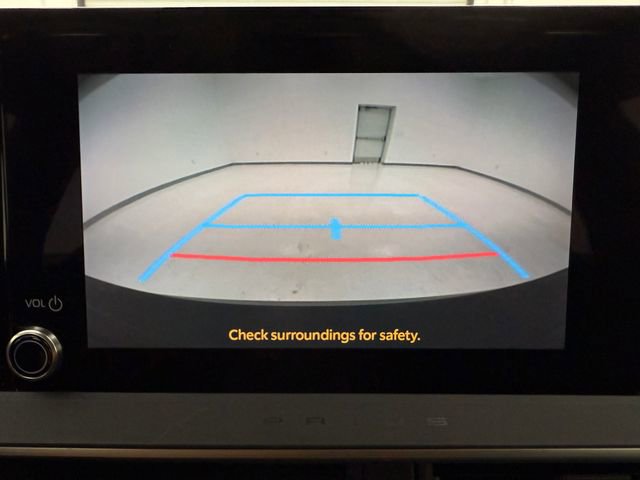 Used 2025 Toyota Prius LE FWD image 22