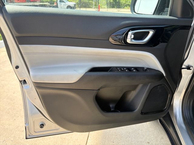 Used 2024 Jeep Compass Limited AWD/4WD image 12