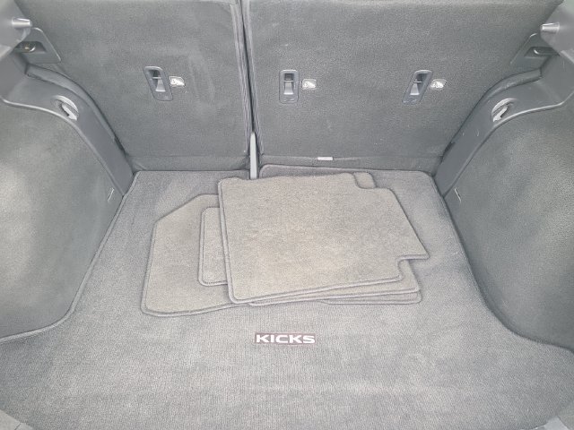 Used 2024 Nissan Kicks SV FWD image 9