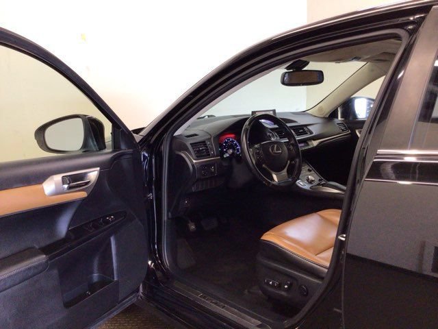 Used 2014 Lexus CT 200h FWD image 15