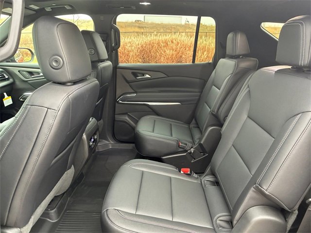 New 2026 Chevrolet Traverse LT image 17