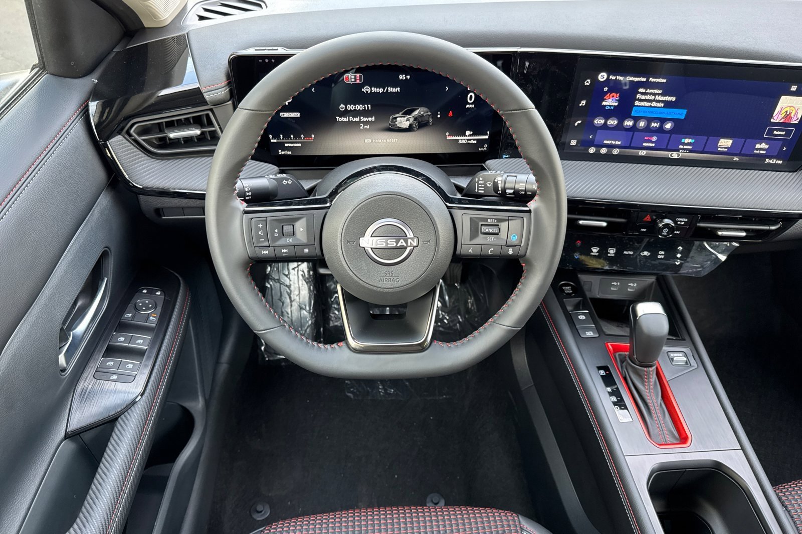 New 2026 Nissan Kicks SR image 11