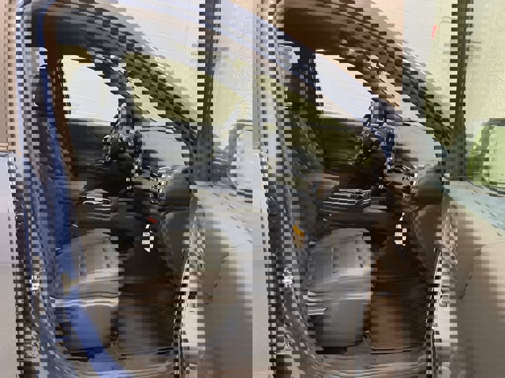 New 2026 Chevrolet Equinox LT w/ Convenience Package II image 32