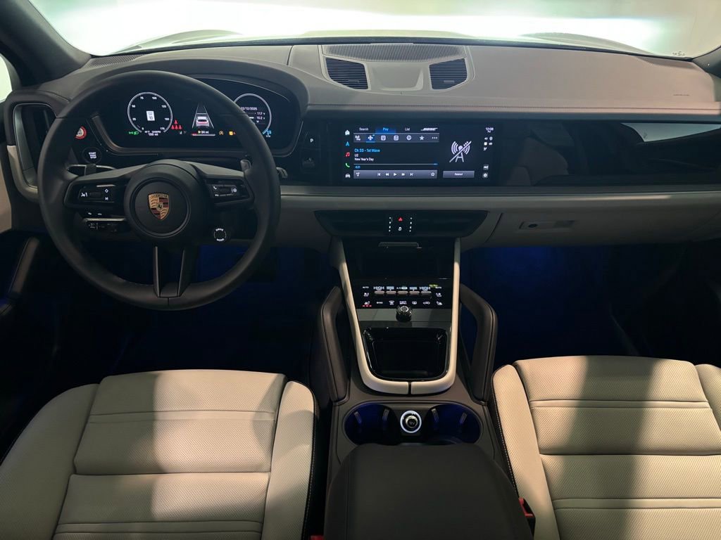 Certified 2025 Porsche Cayenne image 13