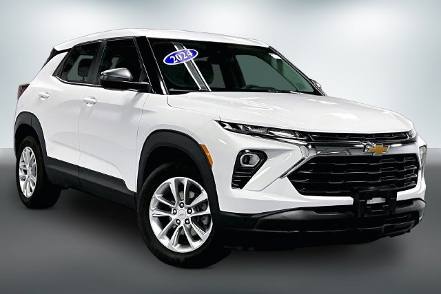 Used 2024 Chevrolet TrailBlazer LS FWD image 1