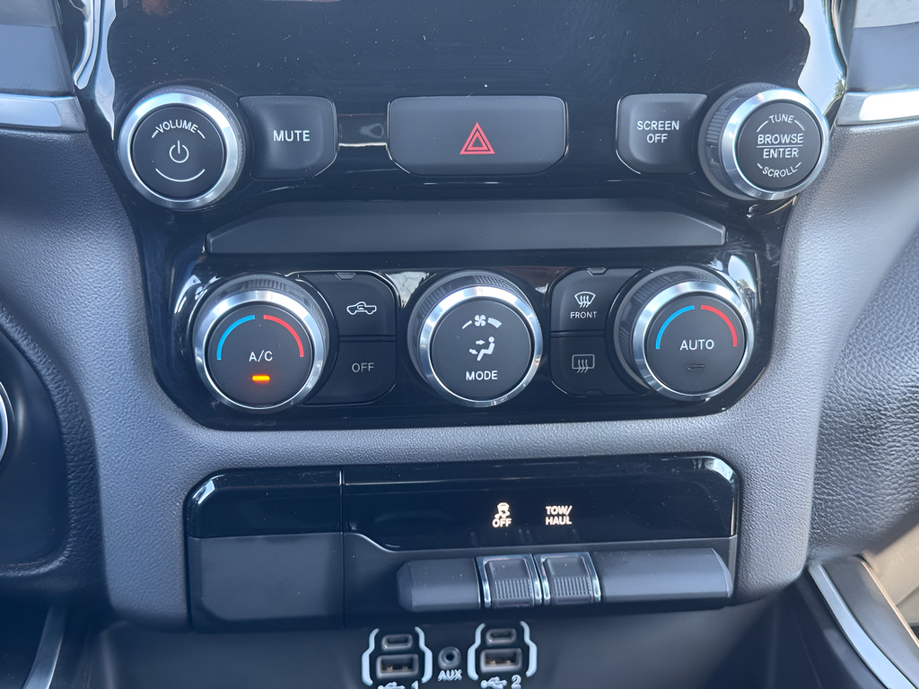 Used 2022 RAM 1500 Big Horn AWD/4WD image 14
