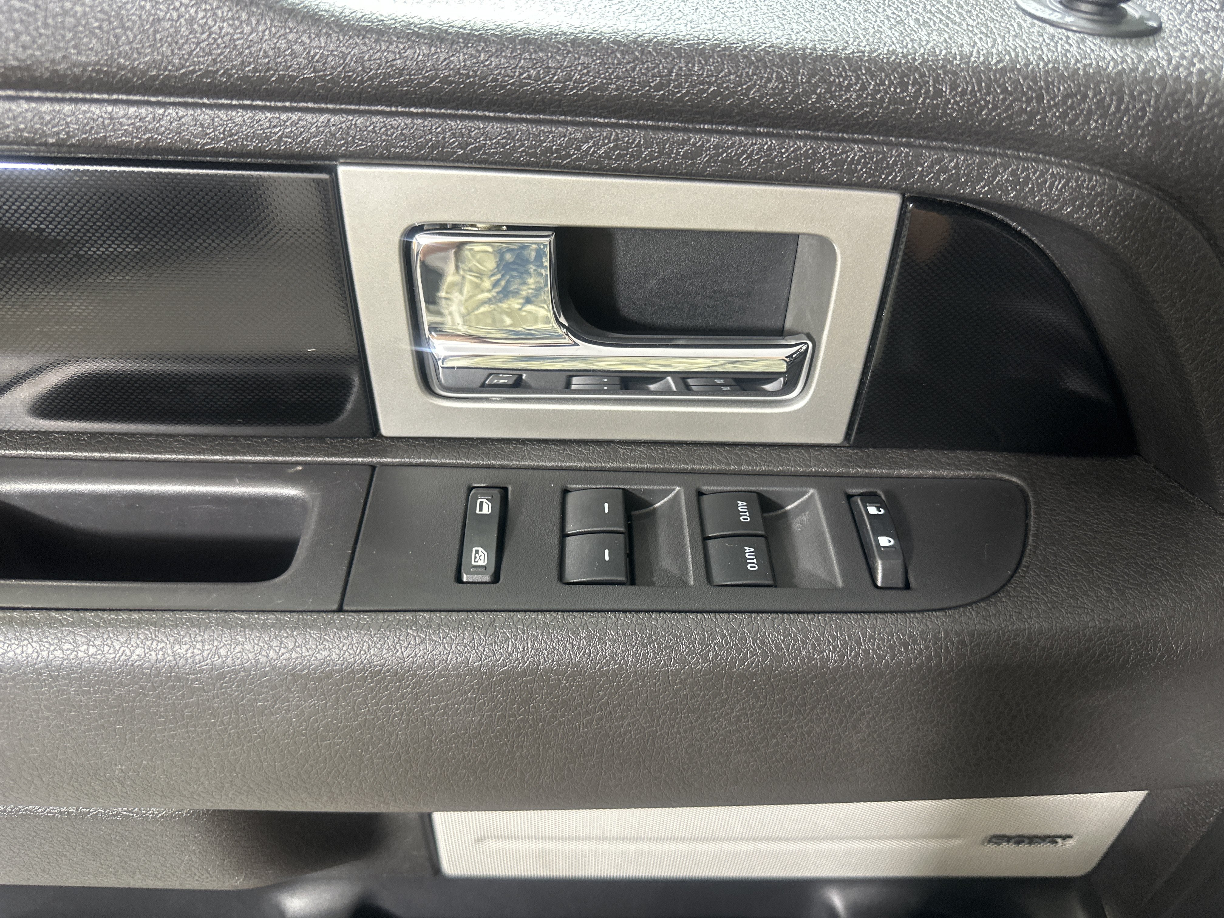 Used 2011 Ford F150 FX4 w/ FX Luxury Pkg AWD/4WD image 11