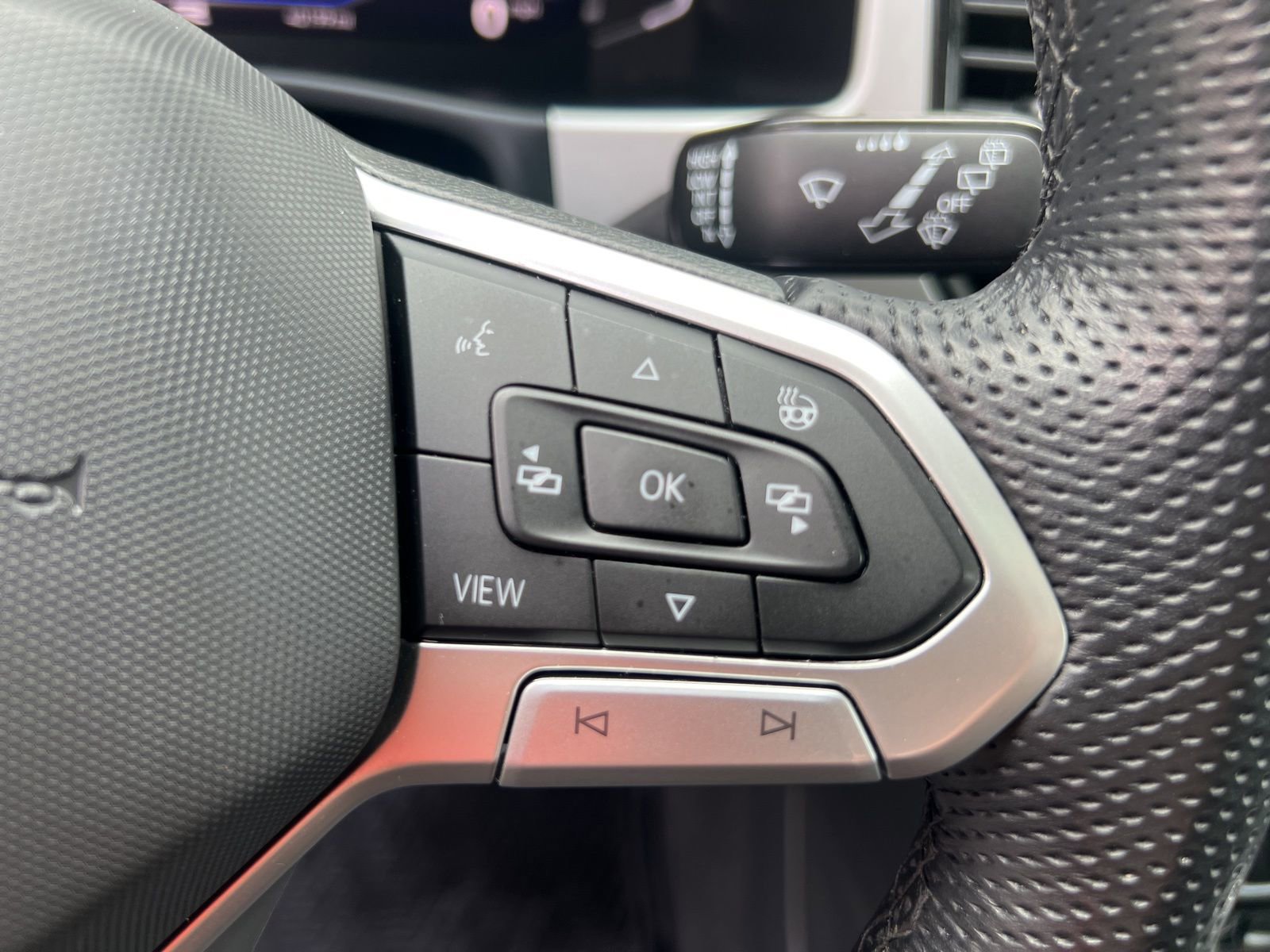 Used 2023 Volkswagen Atlas SEL Premium image 18