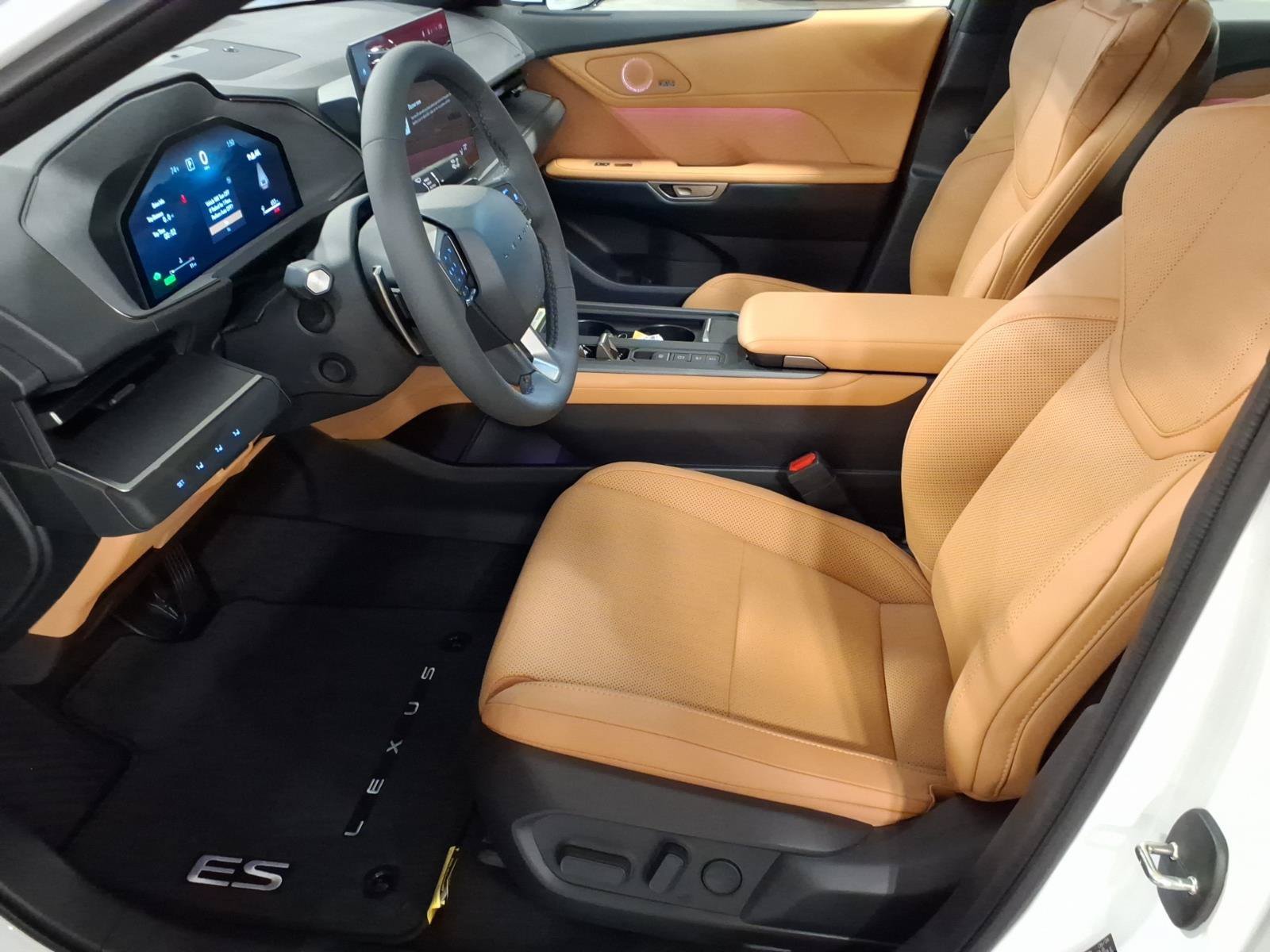New 2026 Lexus ES 350h AWD w/ Cold Area Package image 5