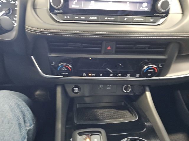 New 2026 Nissan Rogue SV AWD/4WD image 15