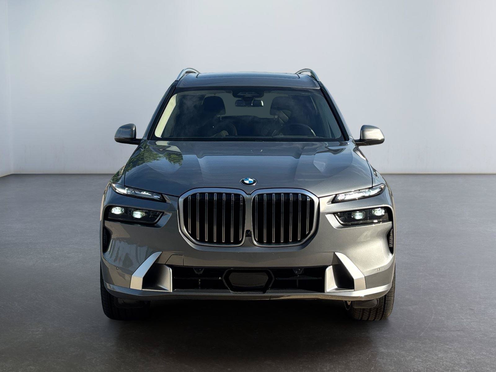 Used 2024 BMW X7 xDrive40i AWD/4WD image 8