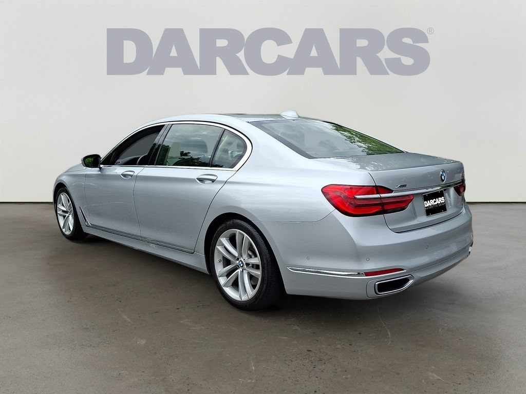 Used 2016 BMW 750i xDrive AWD/4WD image 4