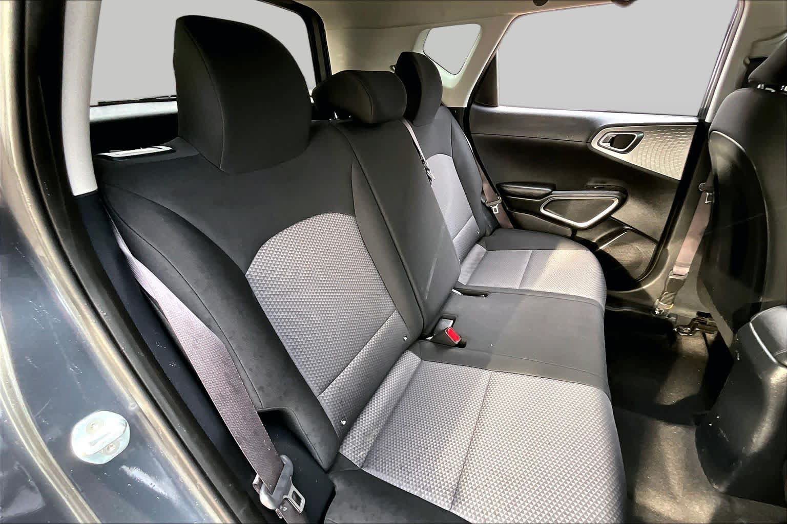 Used 2020 Kia Soul LX FWD image 19