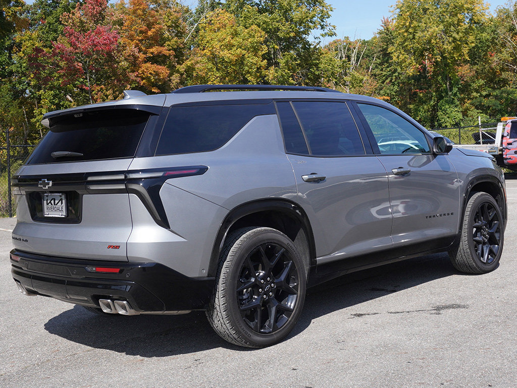 Used 2026 Chevrolet Traverse RS AWD/4WD image 15