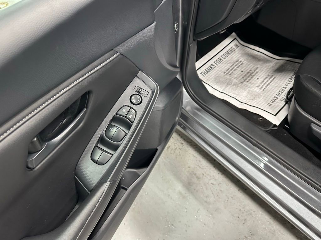 Used 2025 Nissan Sentra S image 9