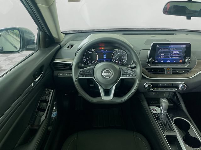 Used 2023 Nissan Altima 2.5 SV FWD image 22