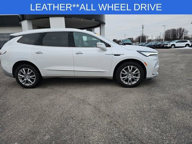 Used 2023 Buick Enclave Premium image 21