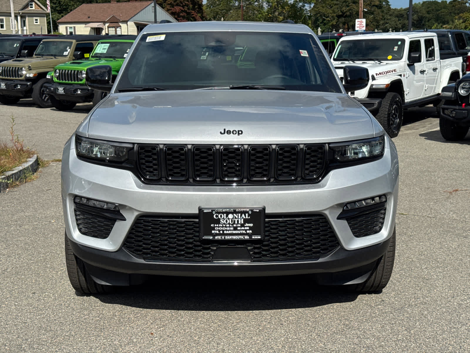 New 2025 Jeep Grand Cherokee Limited w/ Black Appearance Package image 39