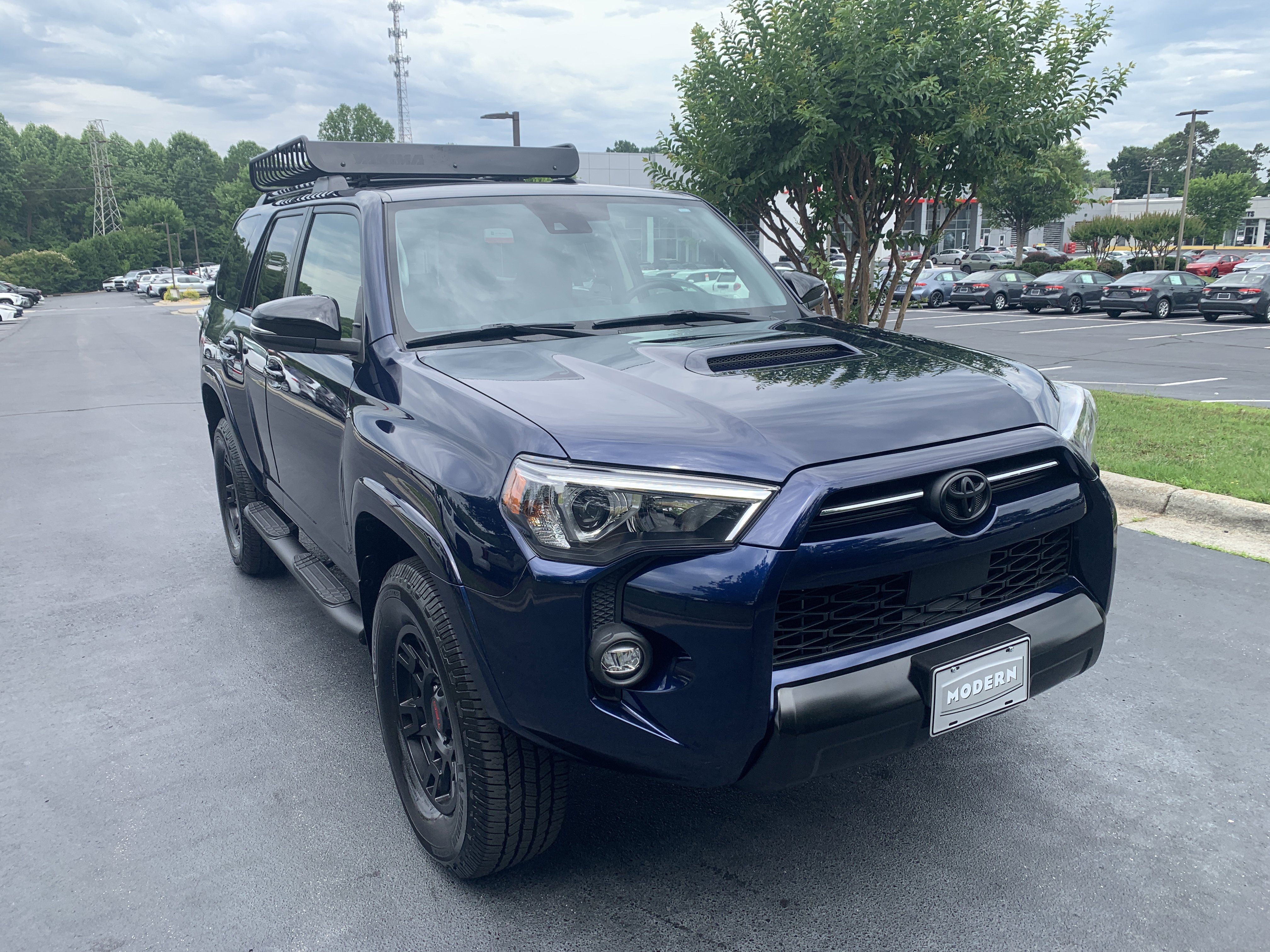 Certified 2021 Toyota 4Runner Venture AWD/4WD image 3